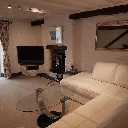 Crown House Villa Llansanffraid Glan Conwy ภายนอก รูปภาพ