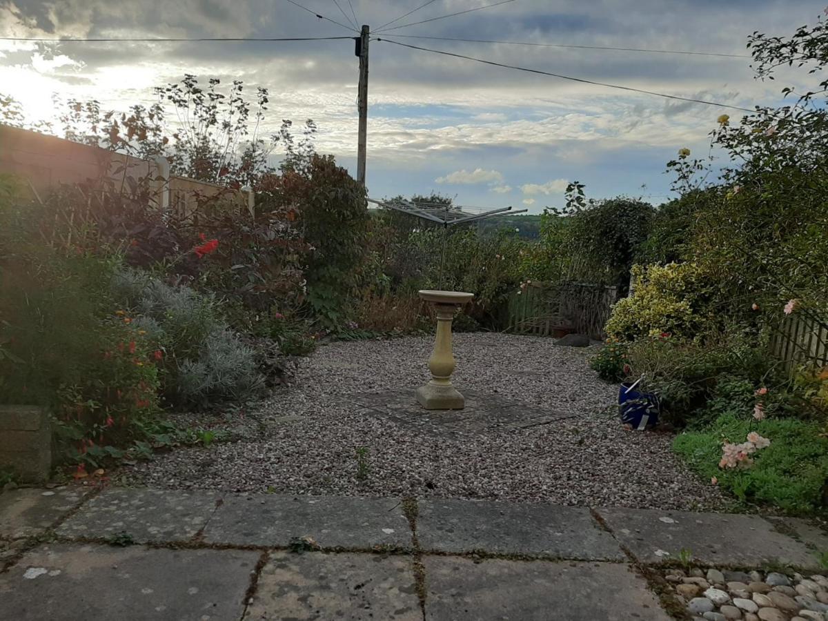 Crown House Villa Llansanffraid Glan Conwy ภายนอก รูปภาพ