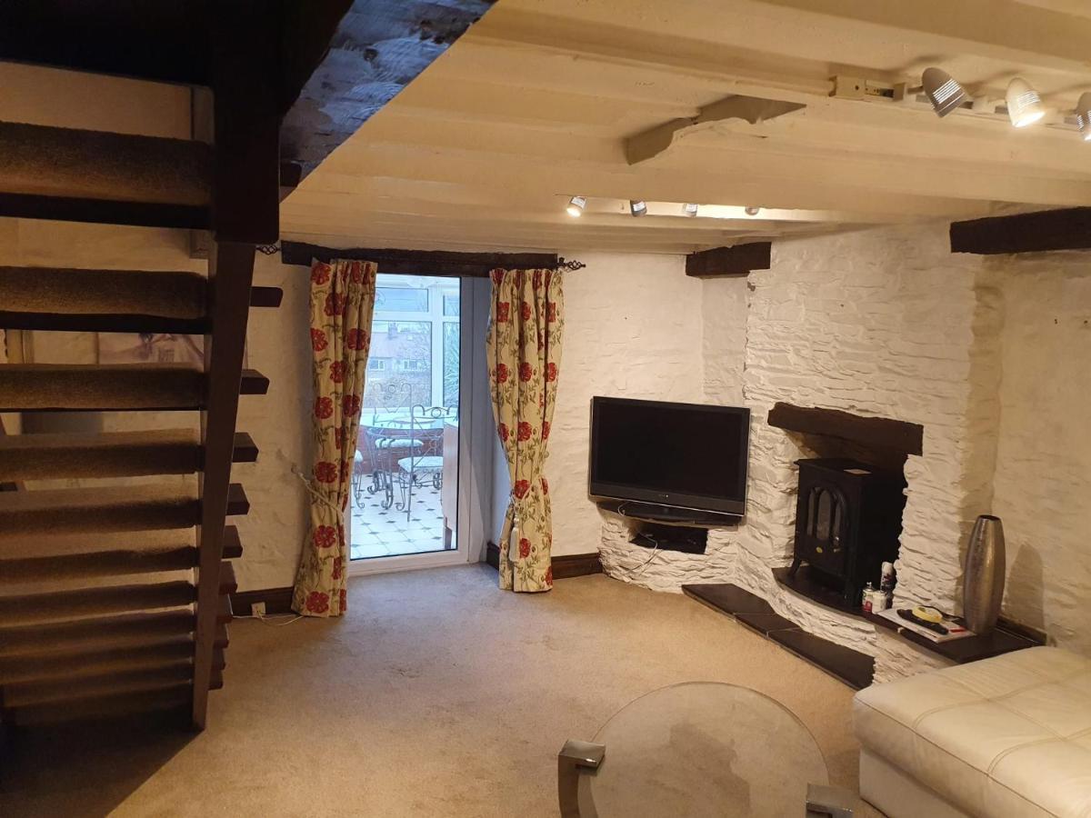 Crown House Villa Llansanffraid Glan Conwy ภายนอก รูปภาพ